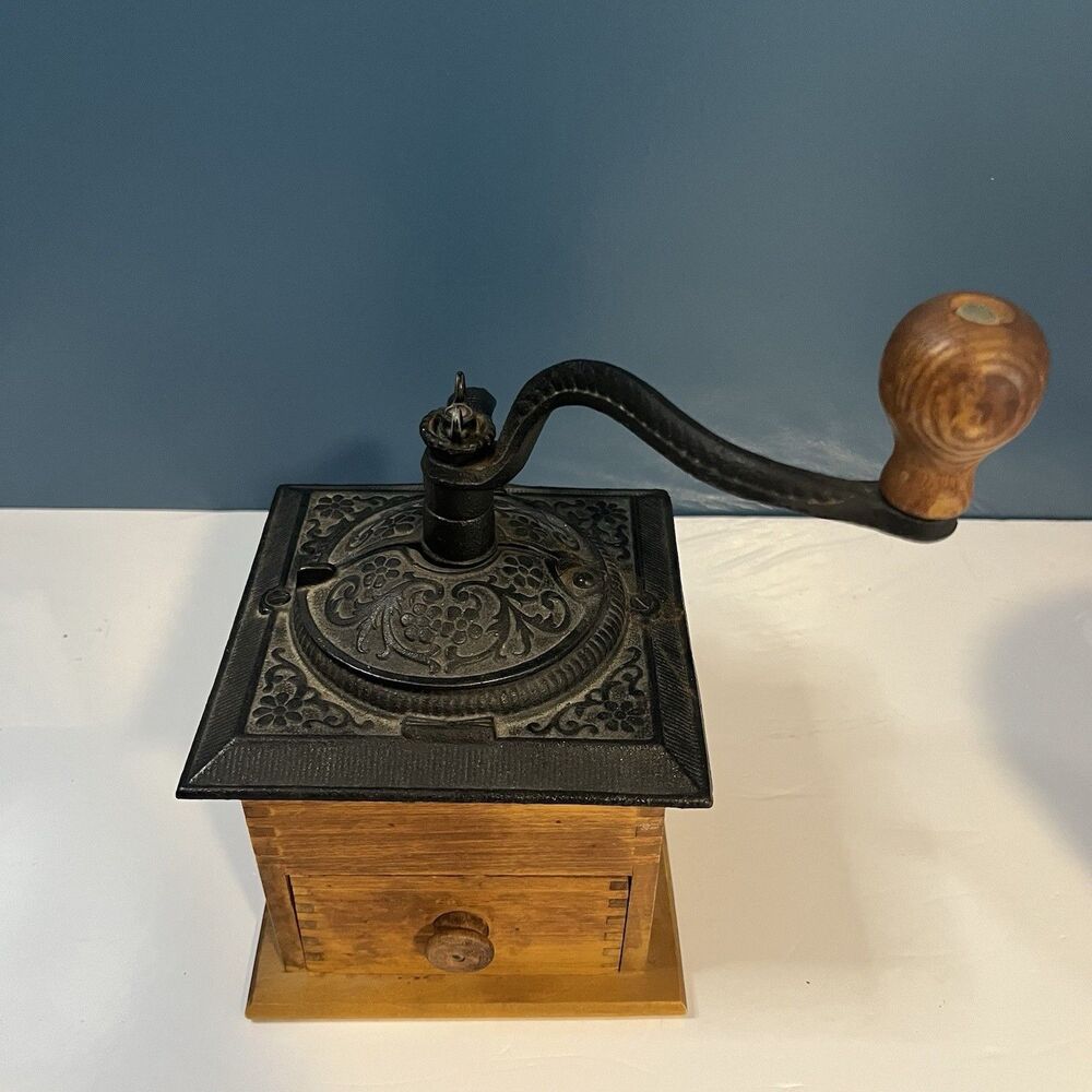 VTG Cast Iron & Wood Hand Crank Coffee Grinder w/Drawer Excellent Condition